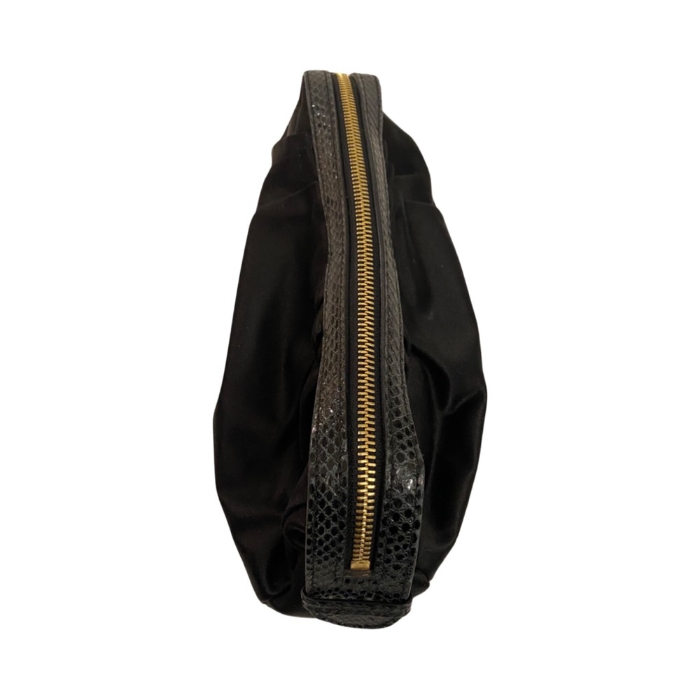 VALENTINO Garavani Black Clutch Bag Zip Closure - Picture 6 of 12